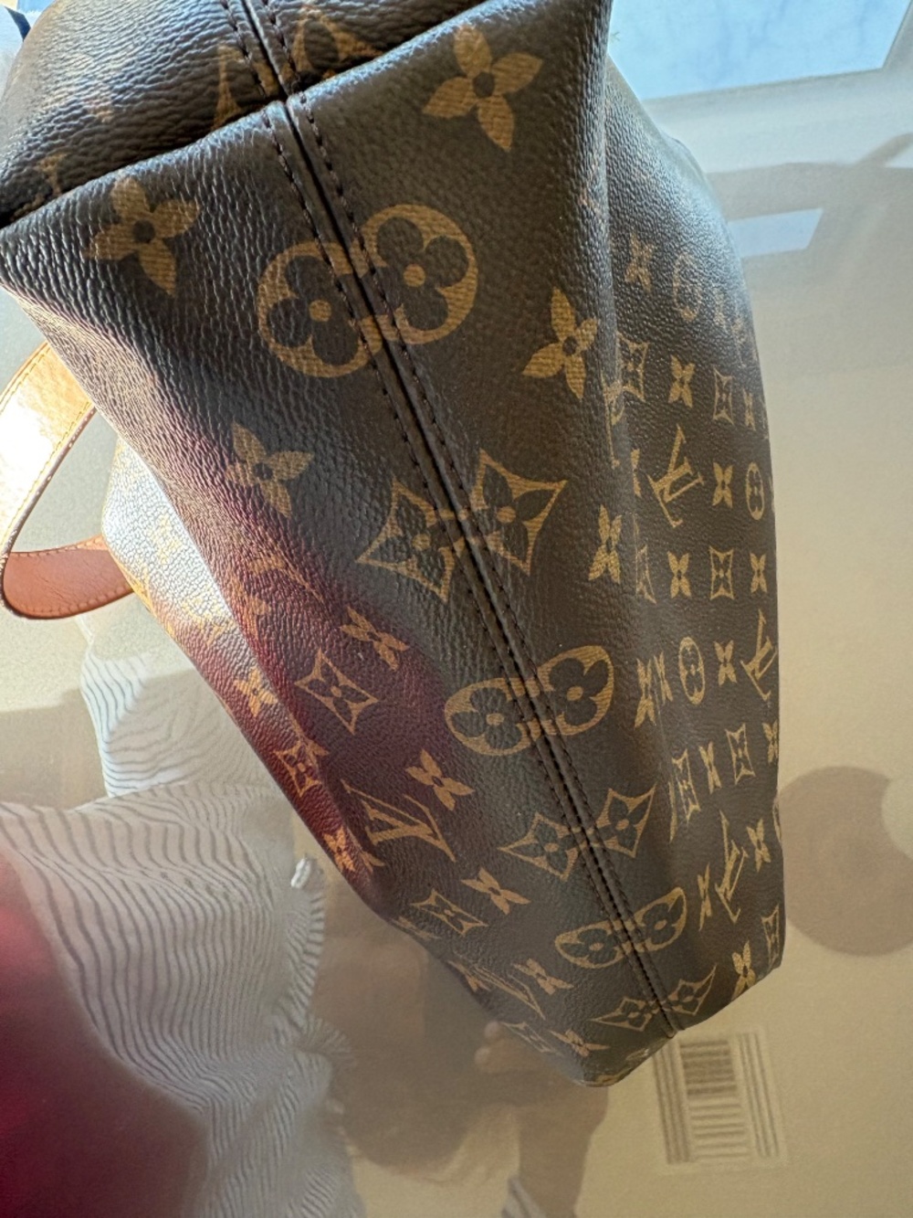 Louis Vuitton Bucket Bag - Picture 4 of 4